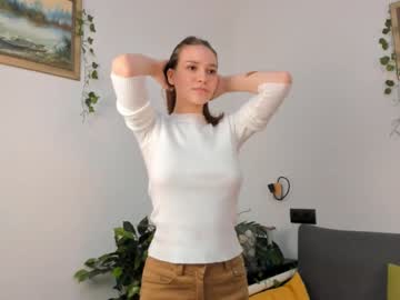 girl
        edlingise cam image #4907538