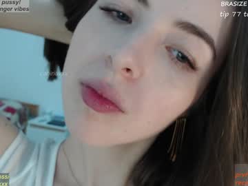 girl
        your_cabiria cam image #5817053