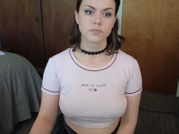 girl
        charlotte1996 cam image #6664070