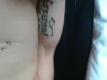 couple
        thatsmybadgirl6944 cam image #1460012