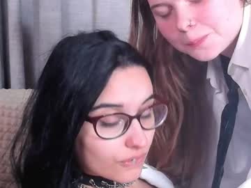 couple
        earleneclarkston cam image #5404645