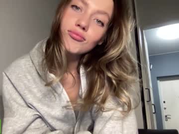 girl
        angel_from_sky cam image #3974150