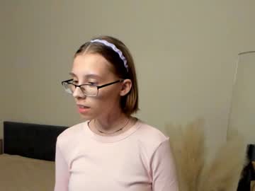 girl
        jodychurchwell cam image #4205632
