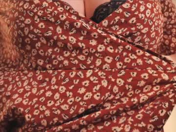 girl
        saltedhoney cam image #3717027