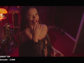 girl
        rougeoud cam image #3480259