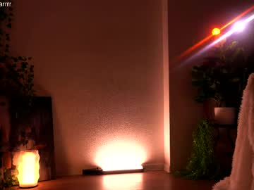 girl
        shiningstarrr cam image #6918377