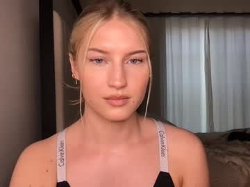 girl
        thezabrina cam image #1801711