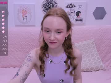 girl
        hillikitt cam image #753507