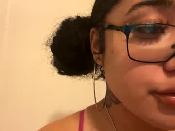 girl
        dayqueen1 cam image #3194871