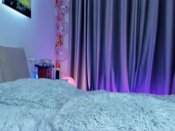 girl
        ella_twinkle cam image #1119270