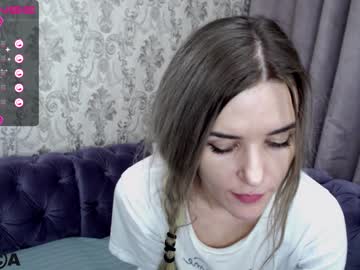 girl
        madlen_peters cam image #1152585