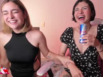 girl
        oh_holly cam image #2471160