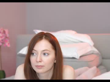 girl
        mona_elisa cam image #2515329