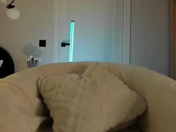 girl
        tollysage cam image #6456803