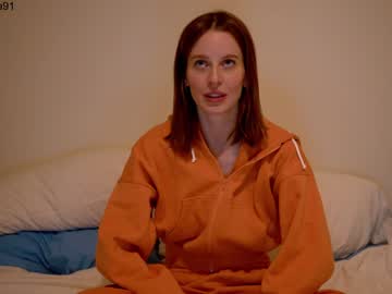girl
        ellaa91 cam image #1105128