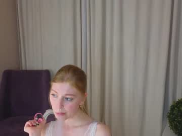 girl
        edytdevon cam image #4112586