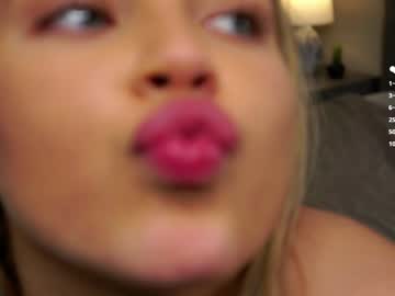 girl
        lipswithsmileonthem cam image #6033743