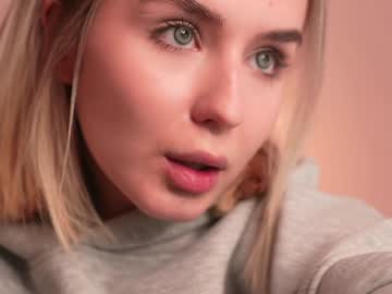 girl
        aurmur cam image #5698333