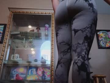 girl
        chroniclove cam image #6498706