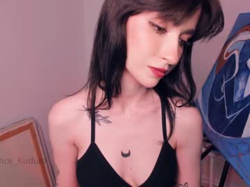 girl
        dance_kuduro cam image #3044782