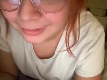 girl
        summwe937567 cam image #1299465