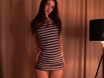 girl
        scarletmore cam image #6247465