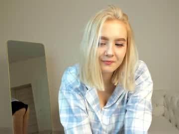 girl
        oliviabr0wn cam image #264467