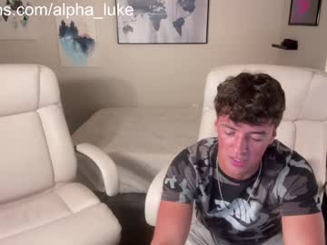 couple
        alpha_luke cam image #2814391