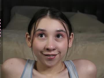 girl
        zarascarlett cam image #6018220