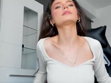 girl
        isia_slay cam image #453327