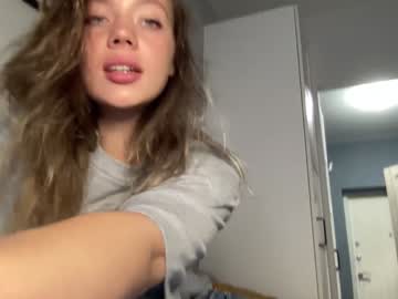 girl
        angel_from_sky cam image #4309694
