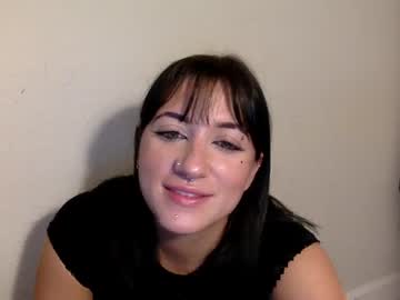 girl
        sage_crystal cam image #2239181