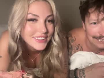 couple
        kellysnowxo cam image #4746235
