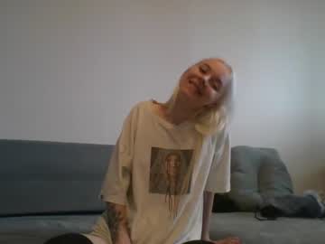 girl Nude Cam Girls Playing Games with annieshyagain