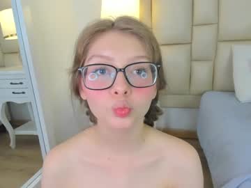 girl
        victoria_calloway cam image #5885353