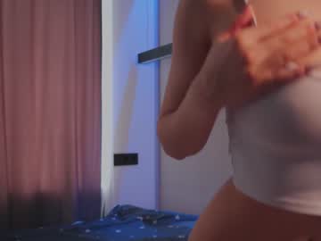 girl
        angella_kleee cam image #682077