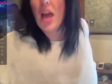 girl
        lonelylover2021 cam image #506516