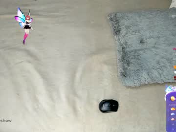 girl
        theanytimeshow cam image #3005706
