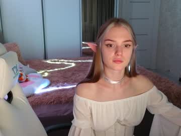 girl
        cyberslime cam image #2803838