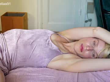 girl
        ellaa91 cam image #1820303