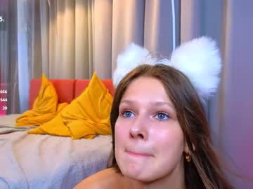 girl
        katie_dierse cam image #6582661