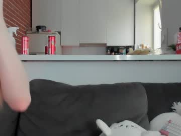 girl
        mia_gothh cam image #4391182