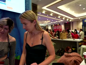 couple
        blondefoxsilverfox cam image #615119