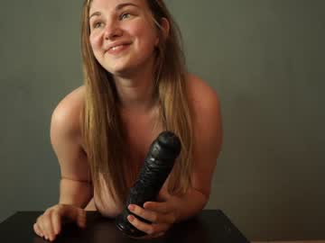 girl
        ammysky_ cam image #2237990
