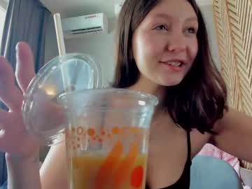 girl
        nerenuu_ cam image #6609004