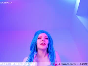 girl
        lilly_pilly cam image #1365