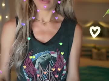 girl
        amyvalentine cam image #2413327