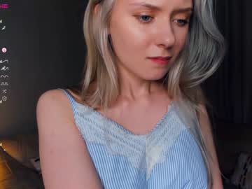 girl
        odeliadearborn cam image #3172373