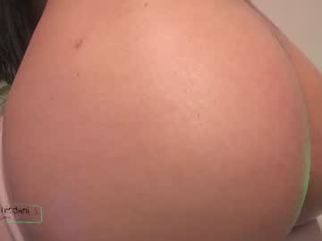 girl
        nicdani_1 cam image #4482129