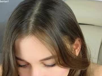 girl
        ambertan1 cam image #6282814